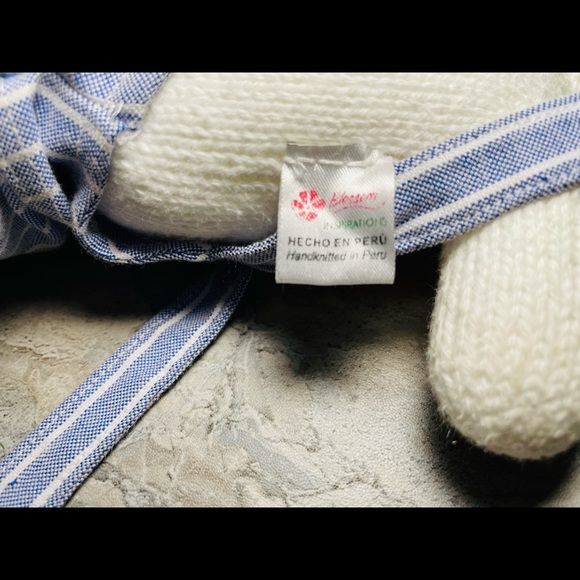 Vintage - Blossom Inspirations Knit Bunny -Plush Rabbit 12” Hand knitted in Peru - Picture 6 of 7